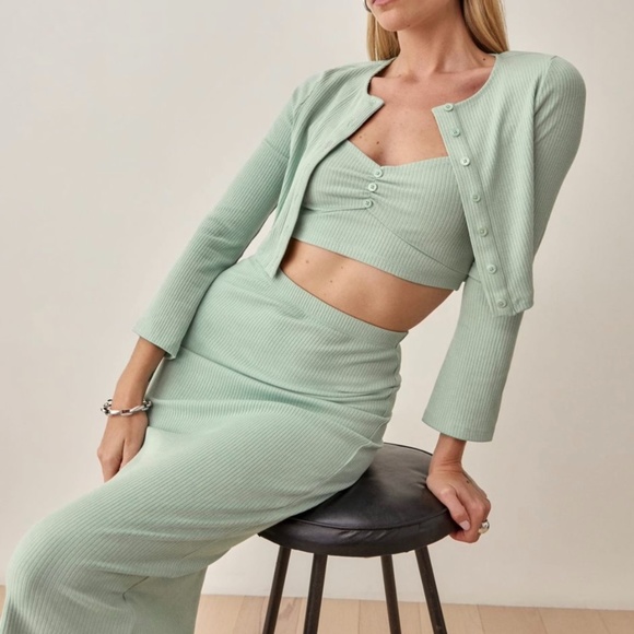 Reformation “Niko” 3 Piece Set - Picture 3 of 11